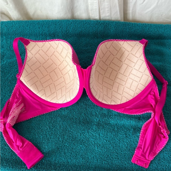 32DD Victoria's Secret Uplift Semi Demi Convertible Underwire Bra Hot Pink - Picture 6 of 6